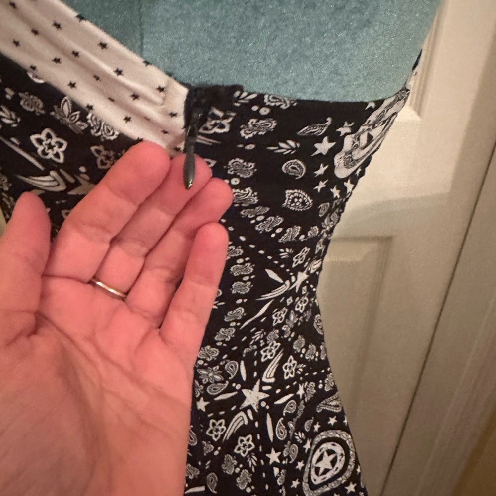 Marvel Comics Captin American Paisley Print Sundress NWOT - Picture 4 of 9